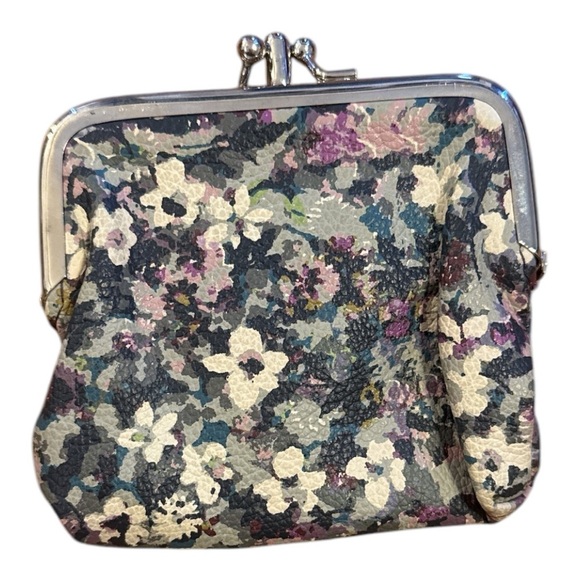 Floral Women's Change purse - Picture 1 of 3
